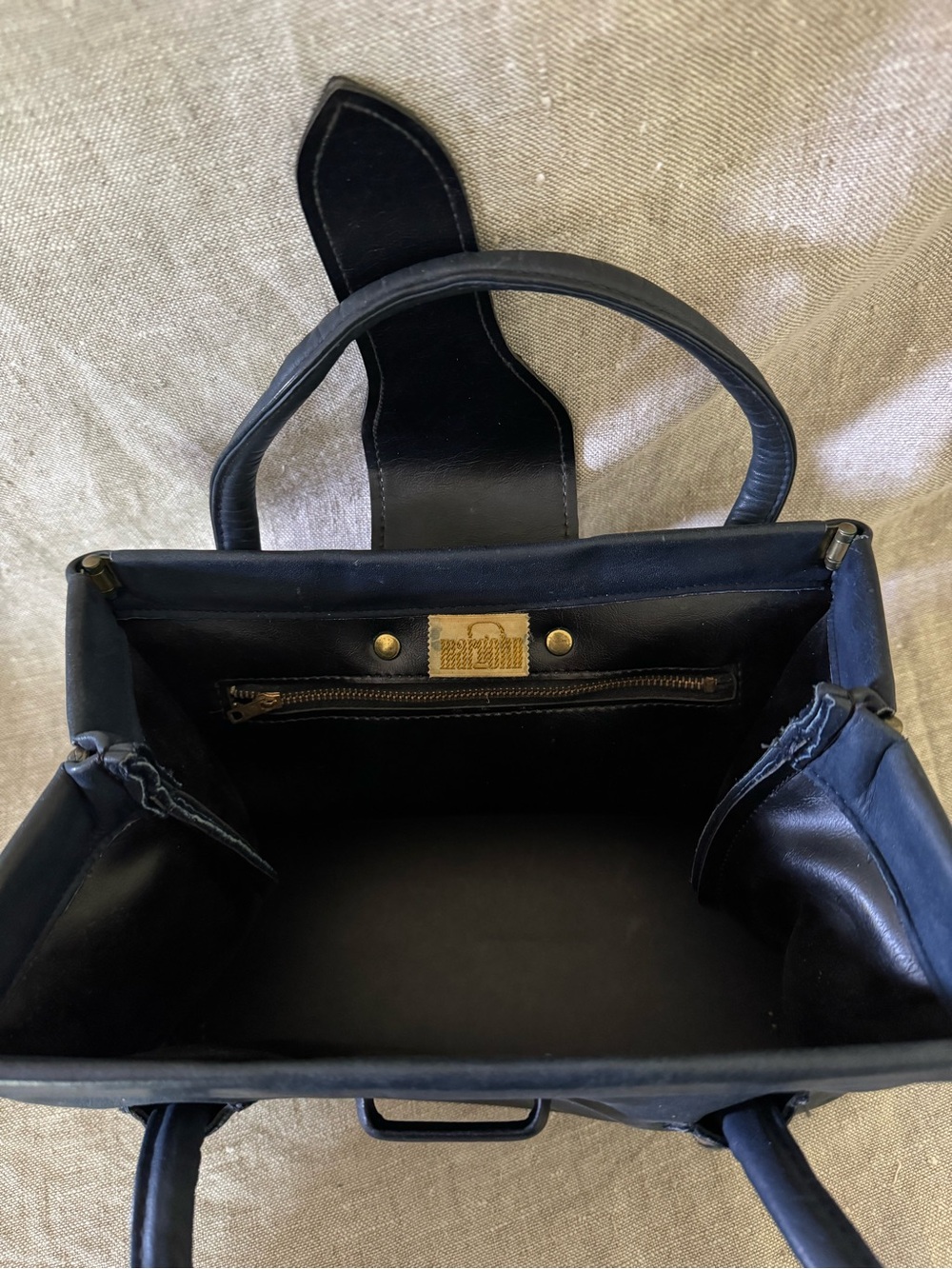 vintage mid century Margolin navy leather Kelly style handbag - Picture 8 of 9
